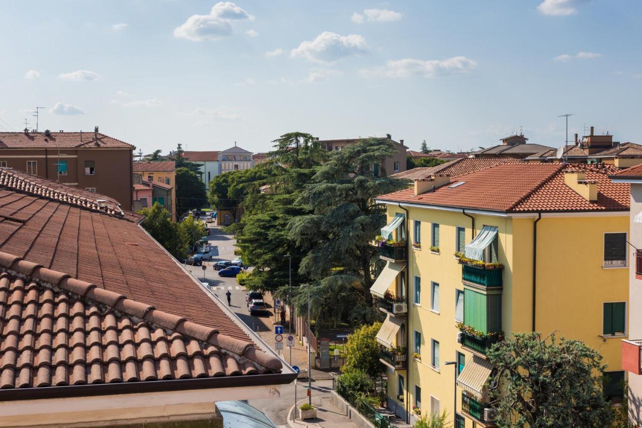 Civico40 Luminoso Appartamento Con Balconi E Garage Privato Verona Exterior foto